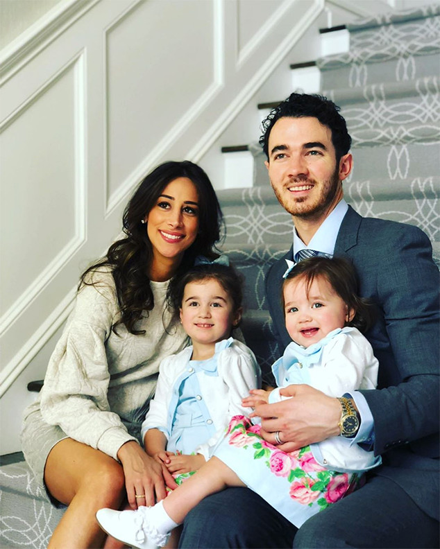 Why Kevin Jonas And Danielle Jonas May Have The Sweetest Love Story E Online